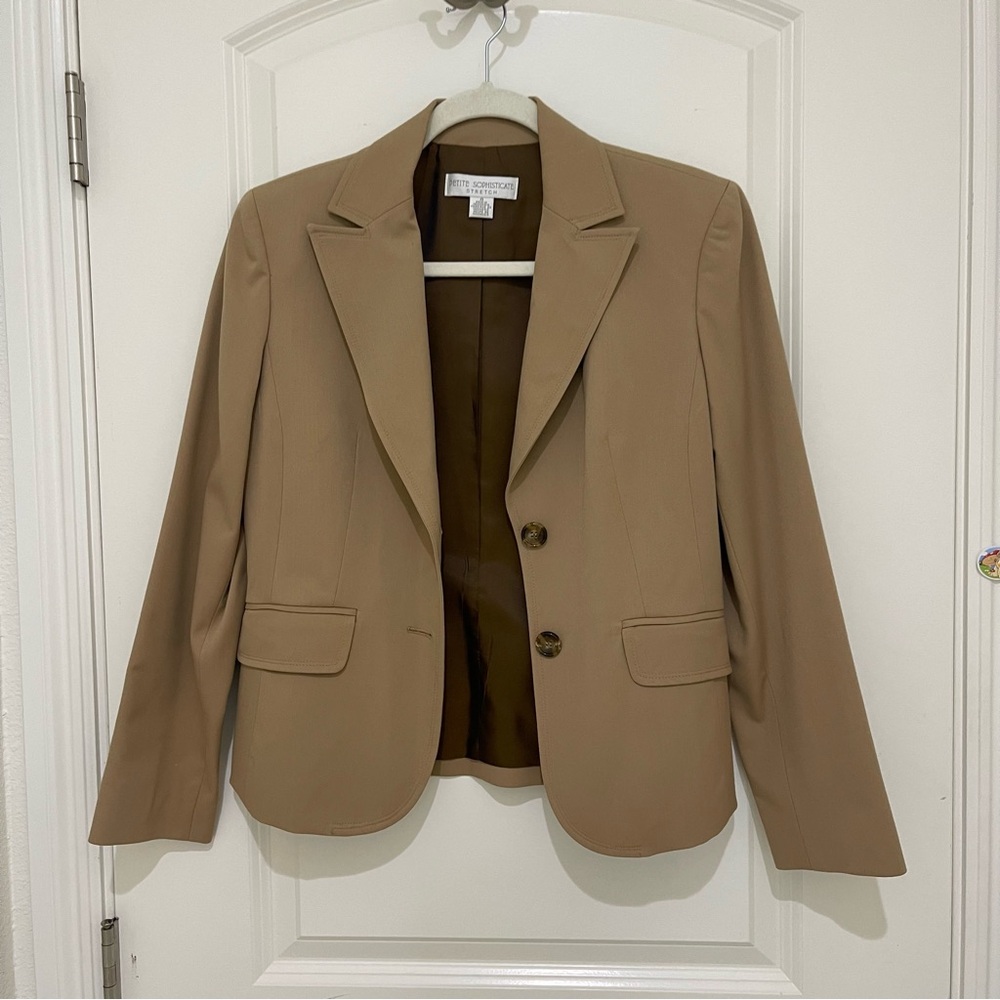 PETITE SOPHITICATE Stretch Light Brown Beige Blazer Size 4